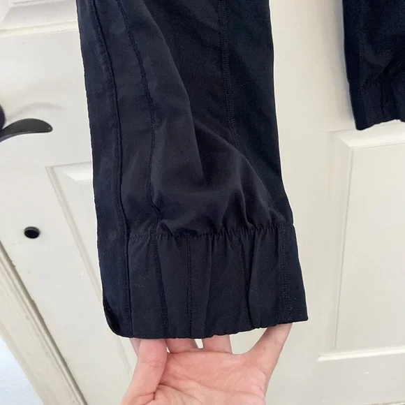 Lululemon Dance Studio Capri Joggers - Picture 3 of 8